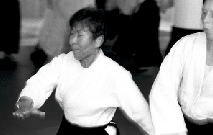 Aikido-Frau beim Training - Mutsuko Minegishi. Foto: Magnus Hartman.