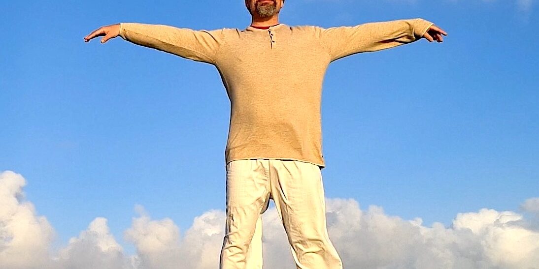 18-faches Taiji Qigong – Wie eine Wildgans fliegen 18-faches Taiji Qigong – Wie eine Wildgans fliegen