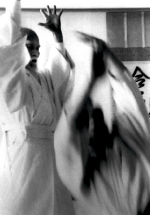 Kokyoho - Wurf mit Ki mit Morihei Ueshiba. Foto: Yasuo Kobayashi.