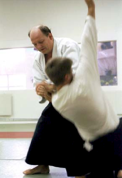 Aikido-Technik Shihonage mit Jan Hermansson. Foto: Ulf Lundquist.