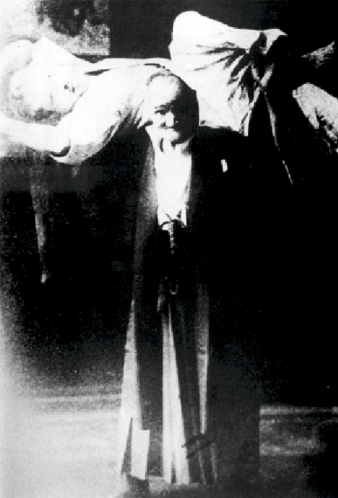 Sokaku Takeda mit einer Daitoryu-Technik