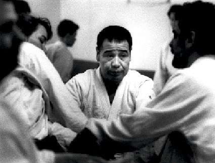 Aikido mehrere Angreifer mit Yasuo Kobayashi. Foto: Magnus Hartman.