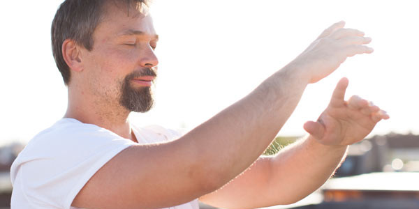 Qigong Atmung Meditation Lächeln in Bewegung
