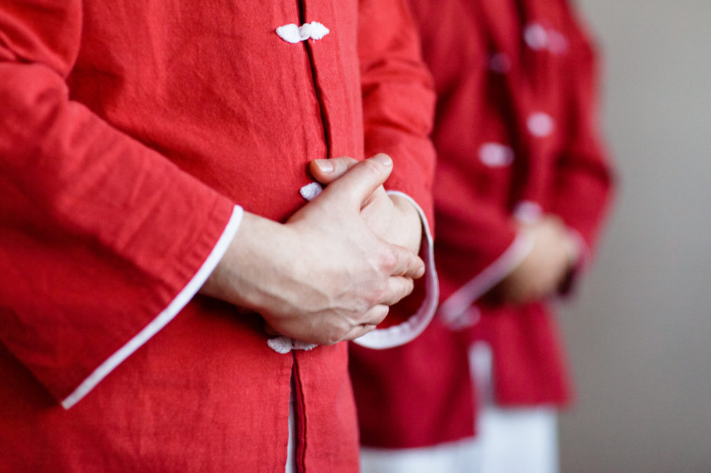 Qi sammeln im Dantian im Qigong - Dantian Mudra - Qi Gong, Chi Kung, Chi Gong